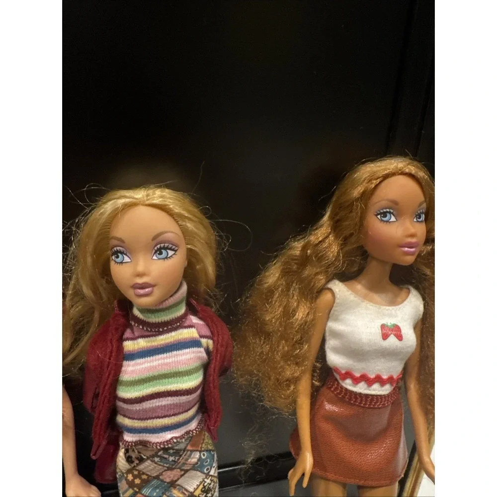 Lot Of 4 Mattel My Scene 1999 Dolls, Cloths And Accessories!